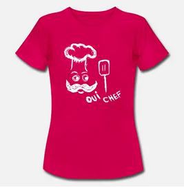 Frauen T-Shirt mit einem Bild von einem Koch mit dem Spruch Oui Chef